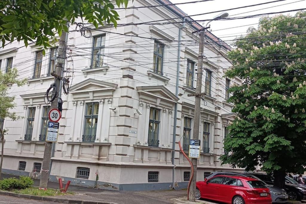 Central, Big Terrace, Near River 티미쇼아라 외부 사진